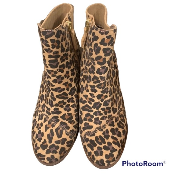 Toms Shoes - TOMS Women's Kelsey Desert Tan Slip On Boots, Desert Tan Leopard Suede Size 6